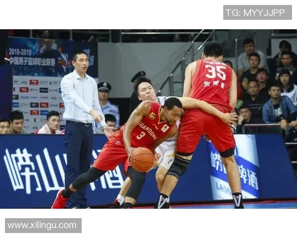 成都篮球队与武汉篮球队赛后技术分析及战术复盘探讨